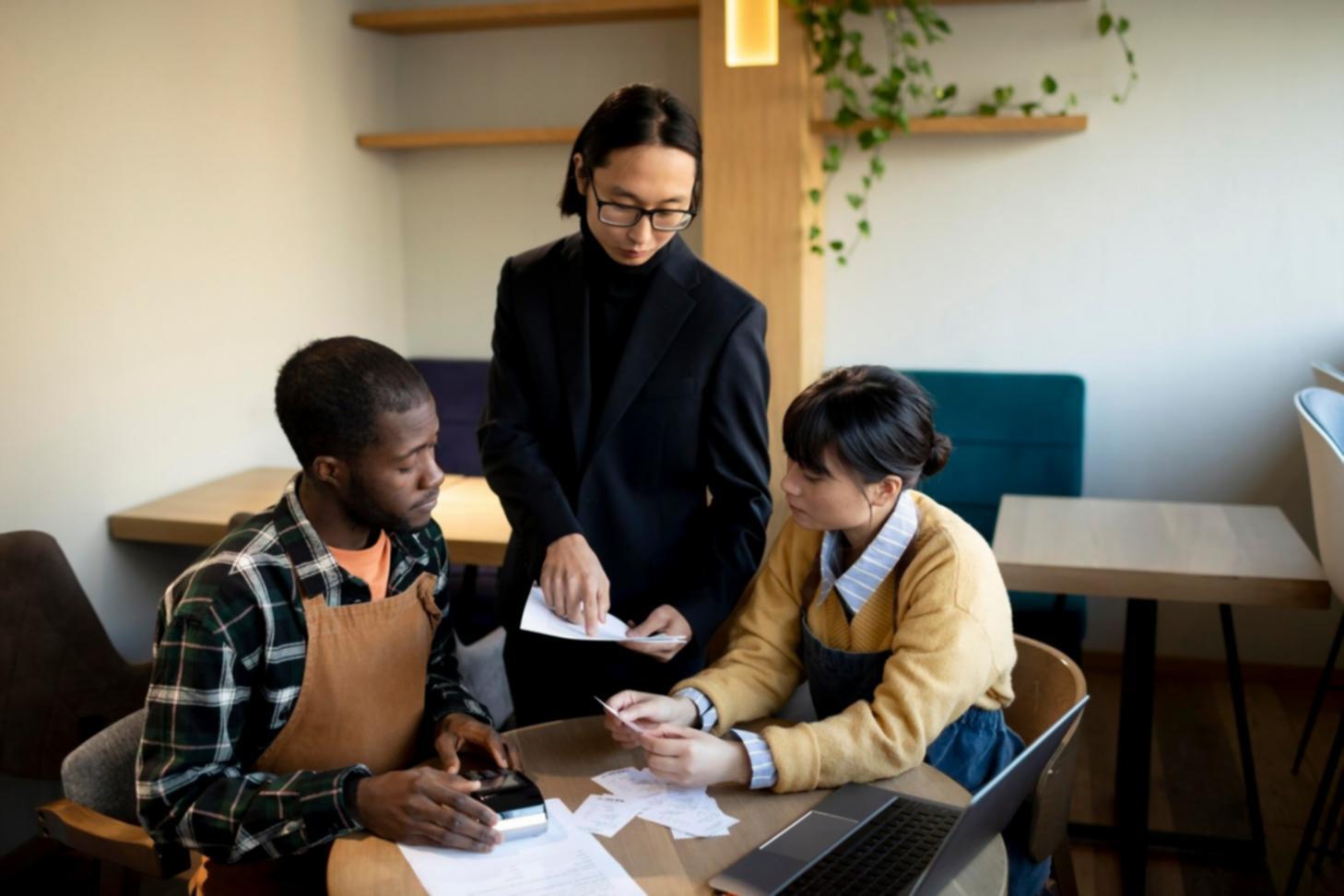 One-on-one financial mentoring session showing personalized guidance